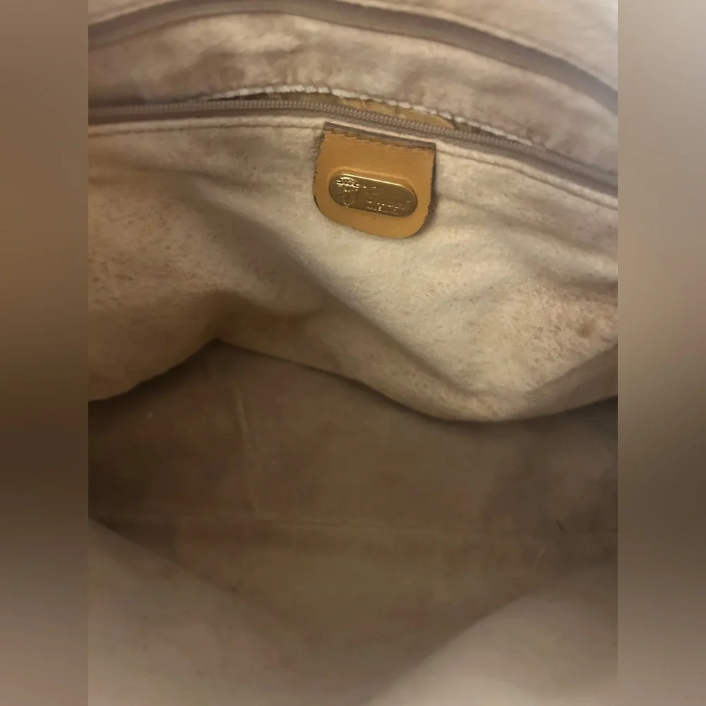 Gucci Beige and Tan Interior Handbag - Picture 8 of 12